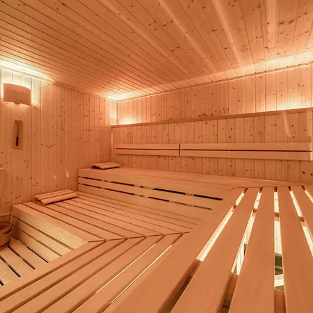 Sonnengruss - Stilvolles Mit Balkon, Kamin & Wellness-flair Am Krakower *