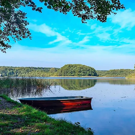 Sonnengruß - Stilvolles Mit Balkon, Kamin&wellness-flair Am Krakower Krakow am See